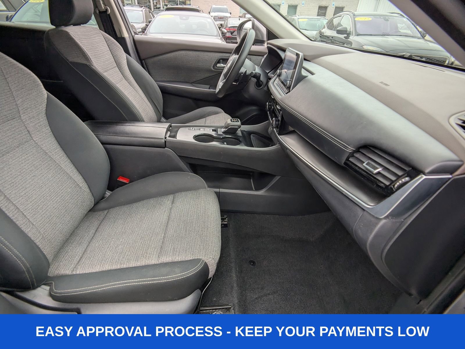 Used 2022 Nissan Rogue SV image 16