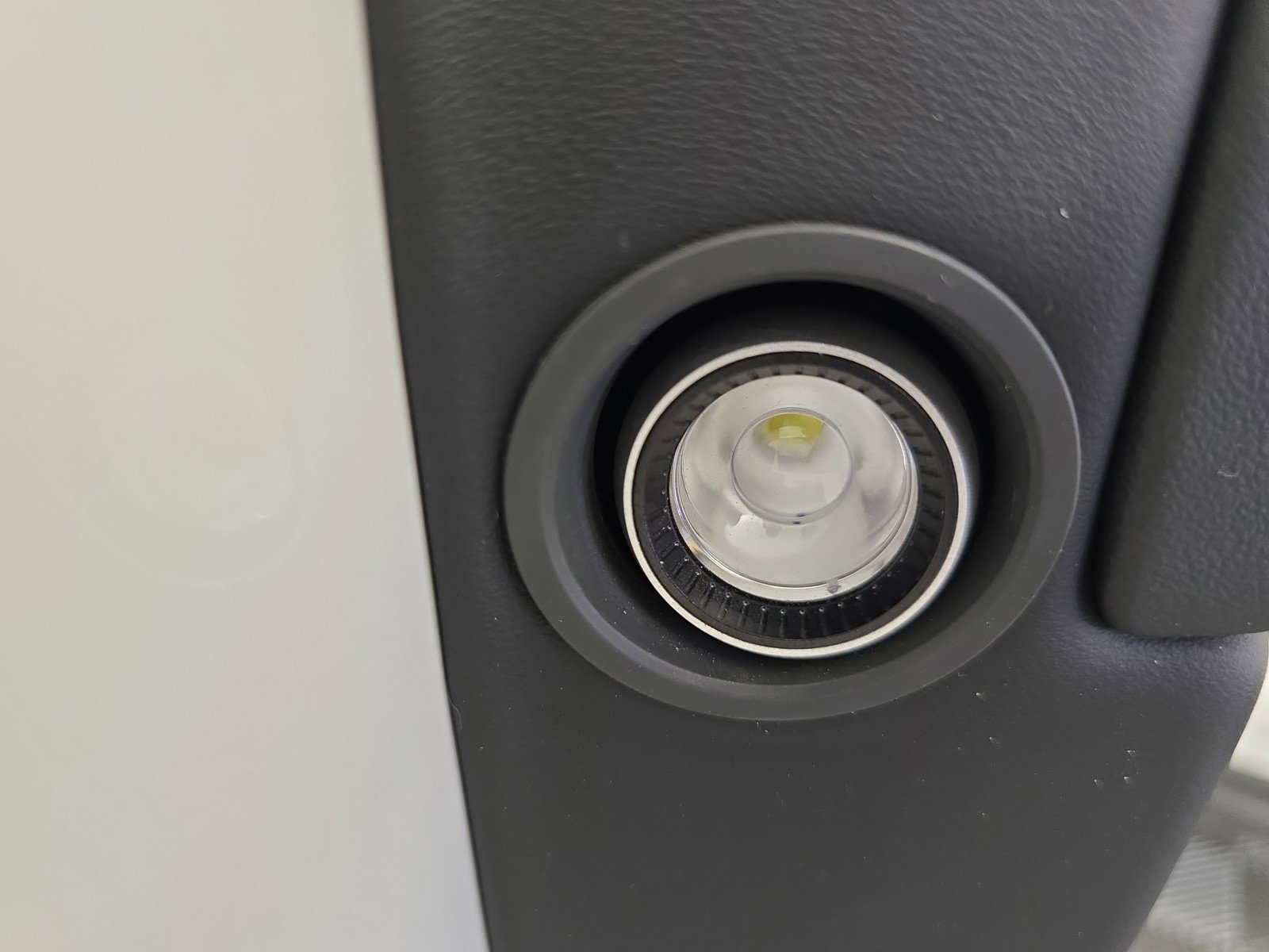 Used 2022 Rivian R1T Adventure image 30