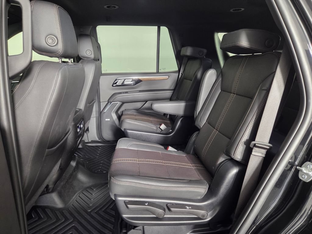 Used 2025 Chevrolet Tahoe High Country RWD image 24