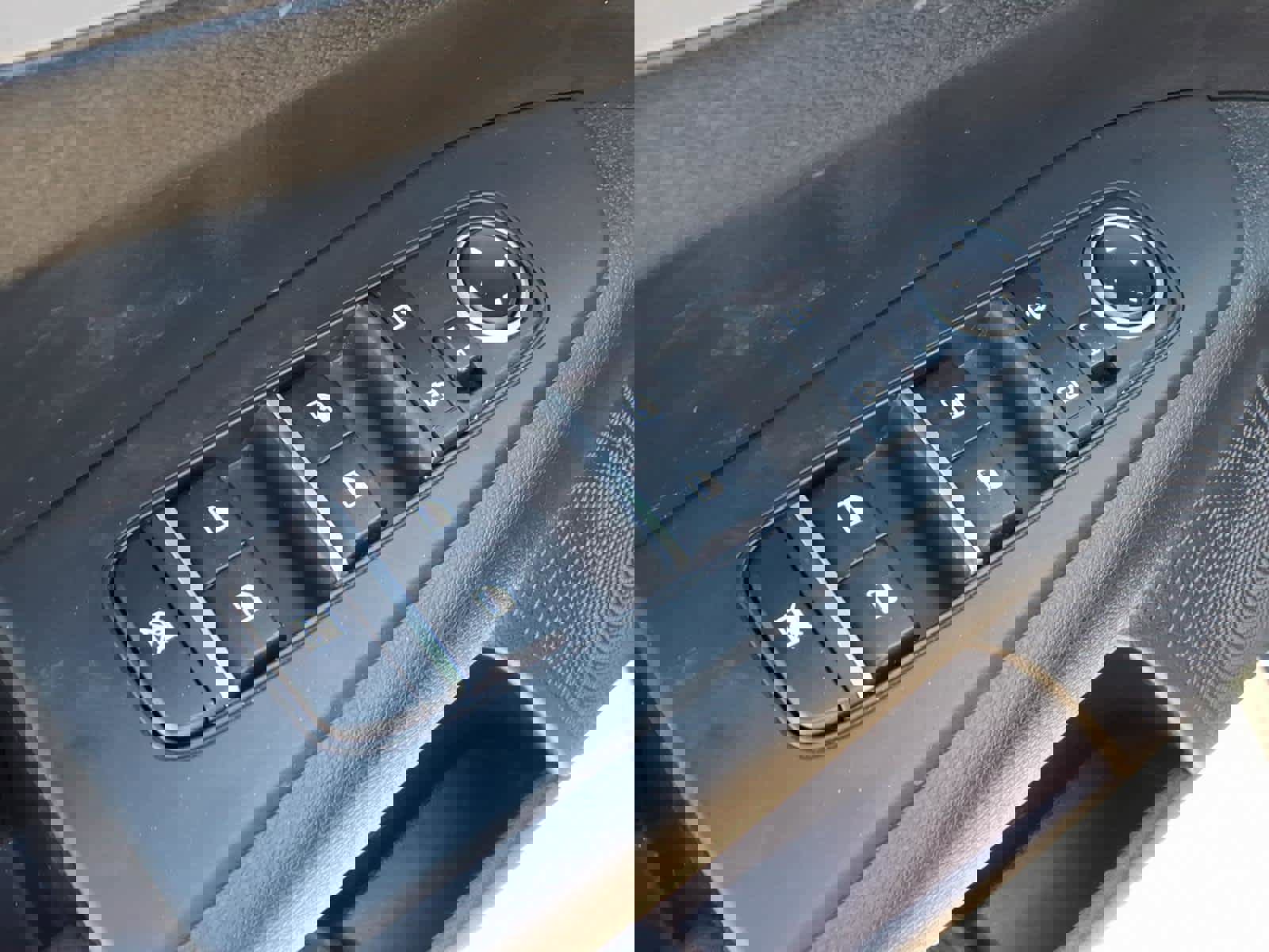 Used 2023 Kia Forte LXS w/ LXS Technology Package image 12