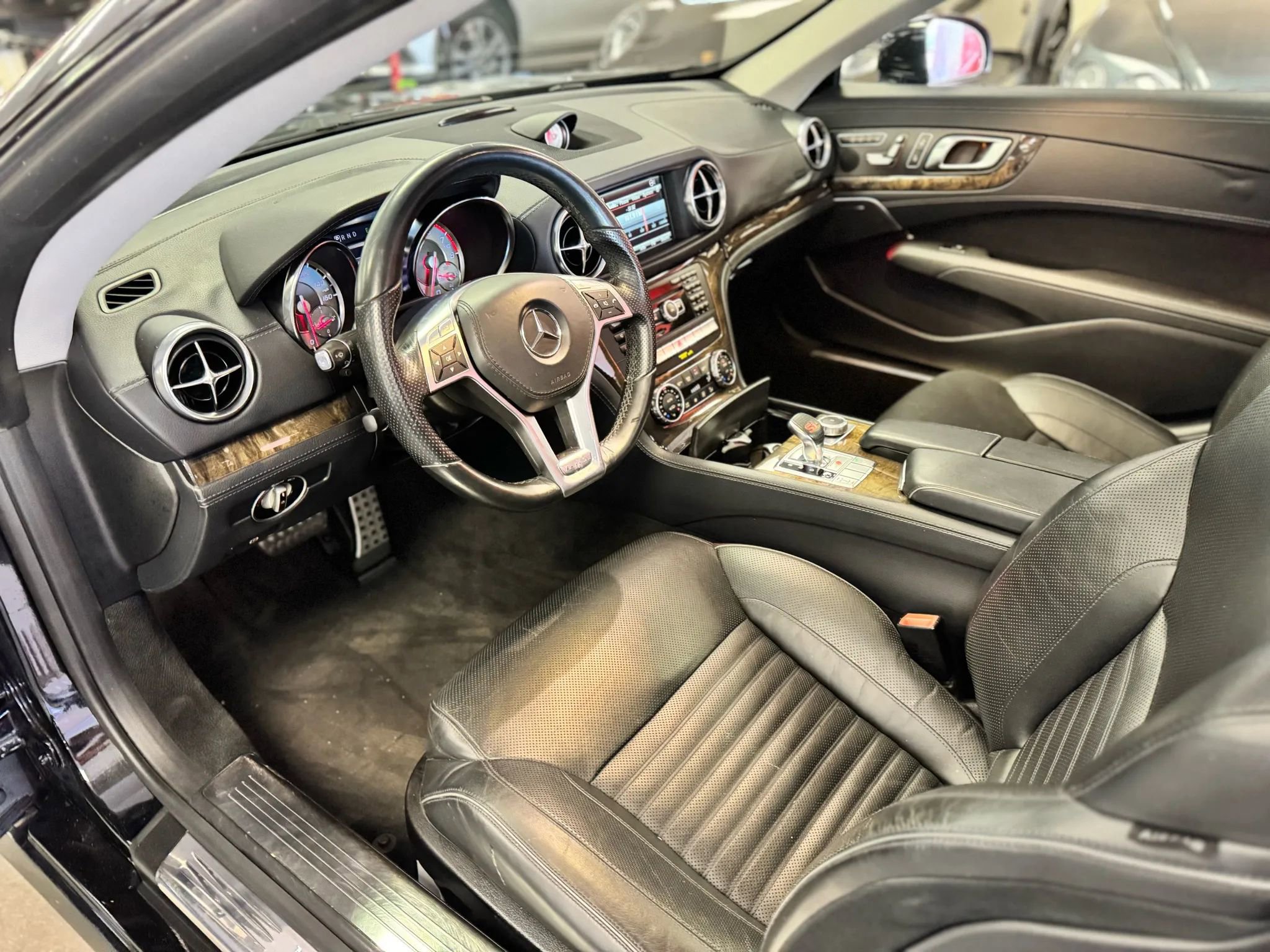 Used 2015 Mercedes-Benz SL 400 SL 400 Roadster 2D w/ Premium I Package image 13