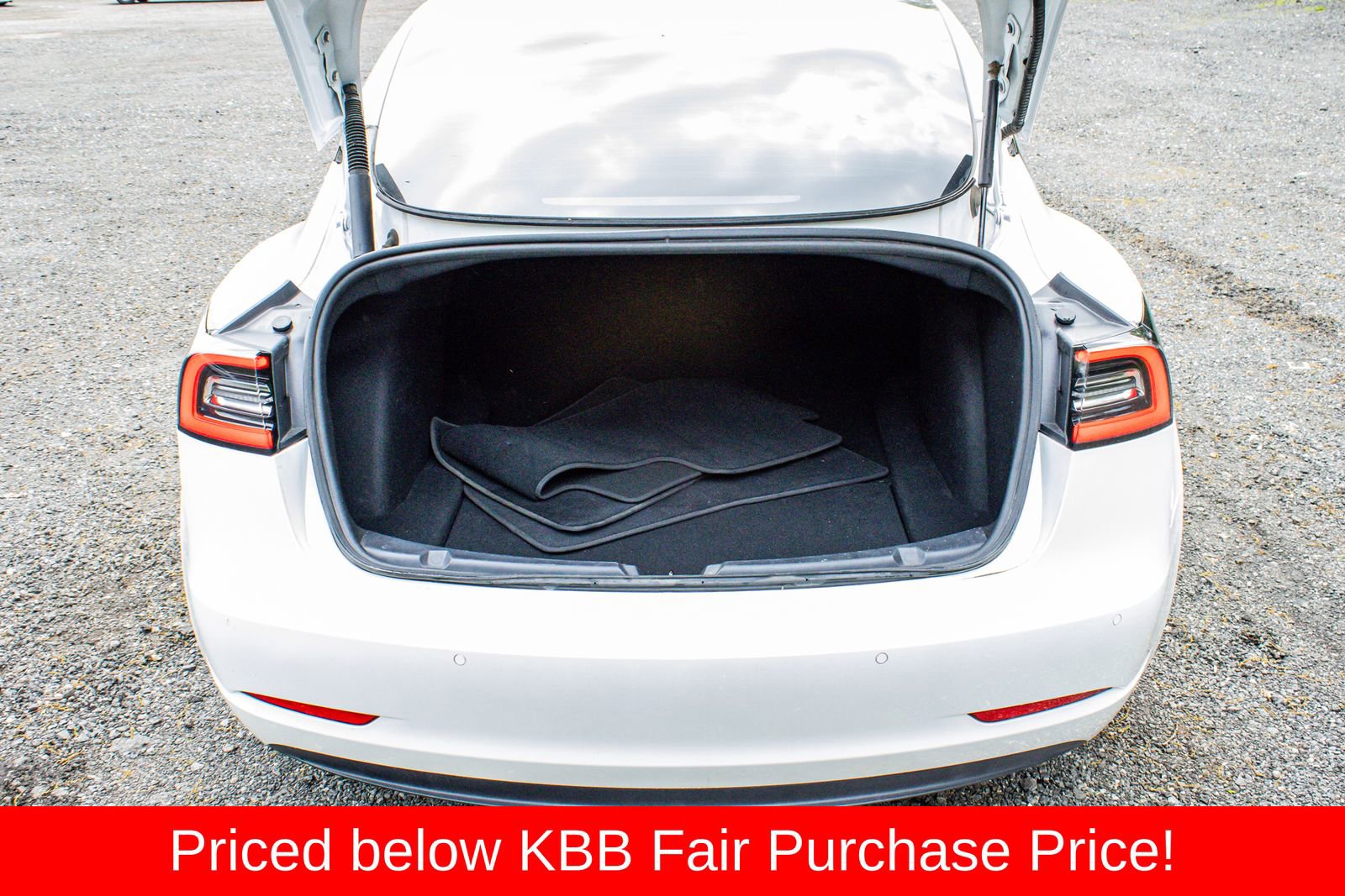 Used 2022 Tesla Model 3 Long Range AWD/4WD image 16