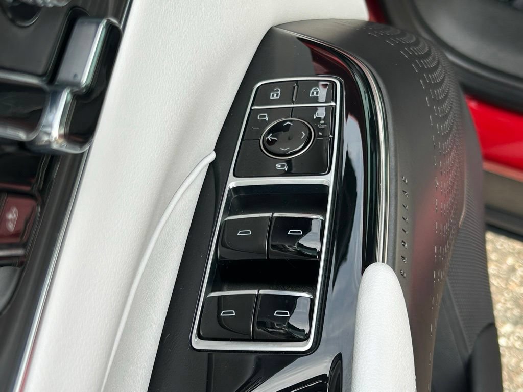 Used 2024 Cadillac Lyriq Sport RWD image 21