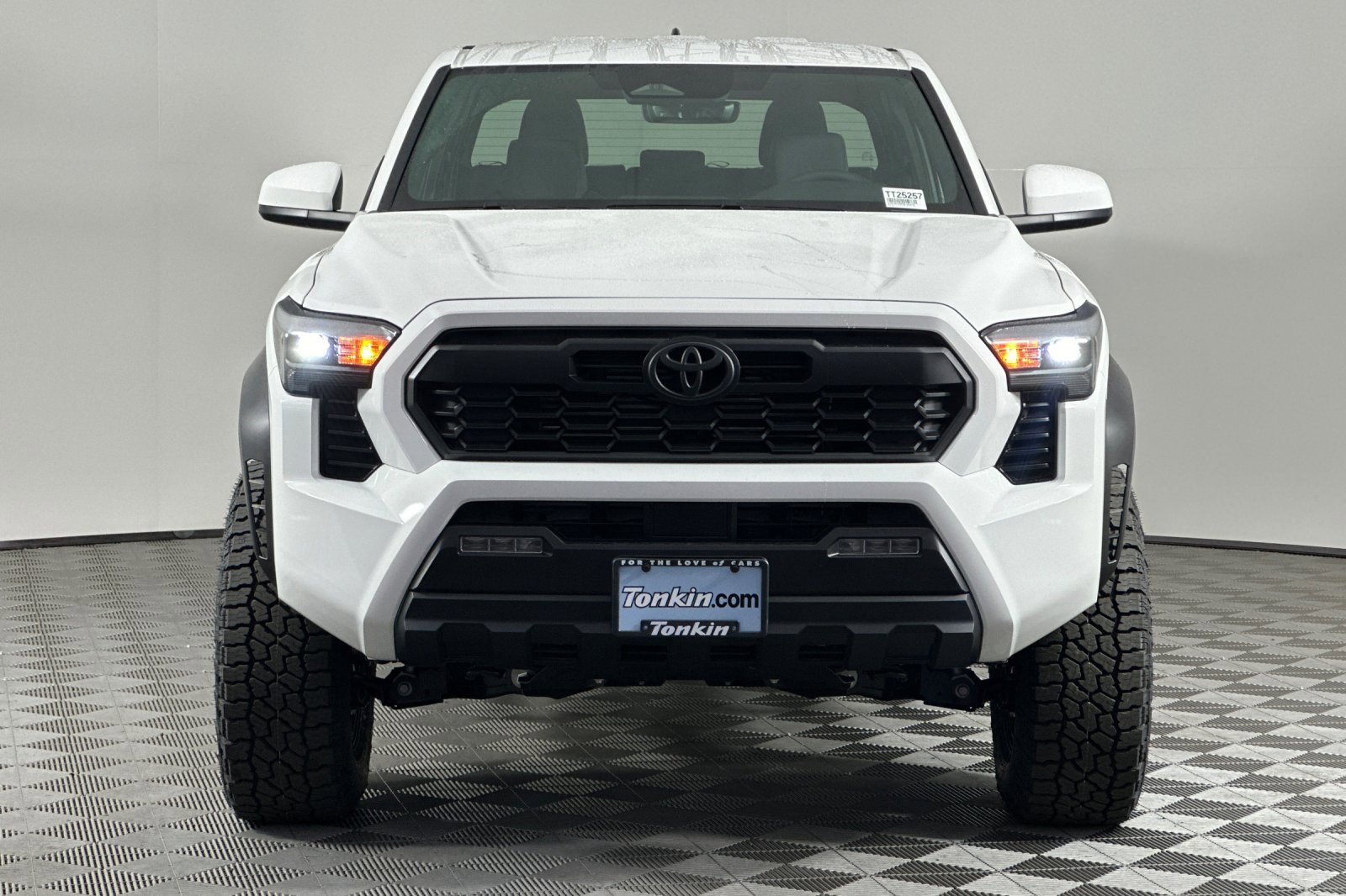 New 2025 Toyota Tacoma TRD Off-Road image 9