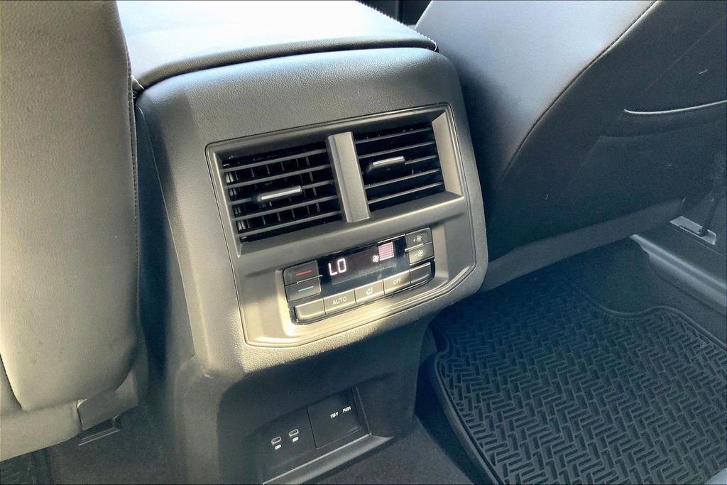 Used 2023 Volkswagen Atlas SE w/ Panoramic Sunroof Package image 33