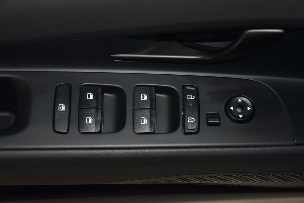 New 2026 Hyundai Elantra Sport image 23