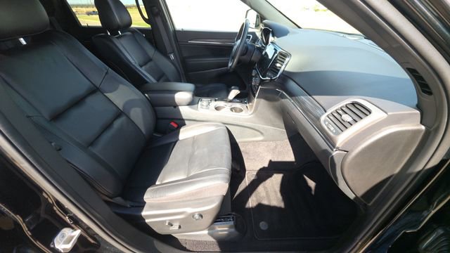 Used 2022 Jeep Grand Cherokee Limited w/ Tech Group image 30