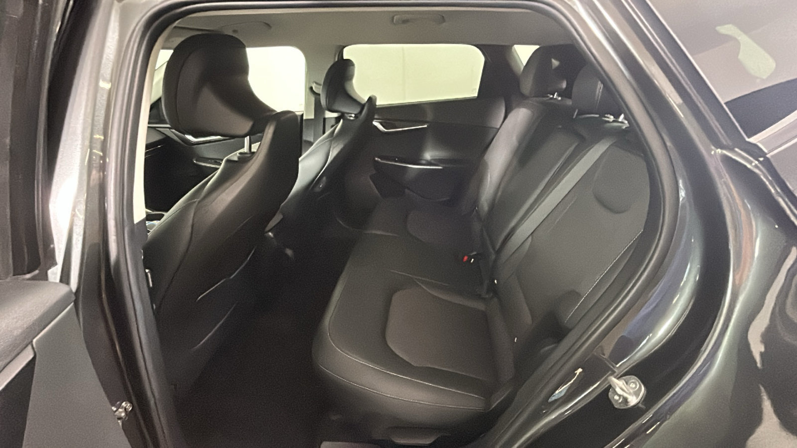 Used 2024 Kia EV6 Light AWD/4WD image 31