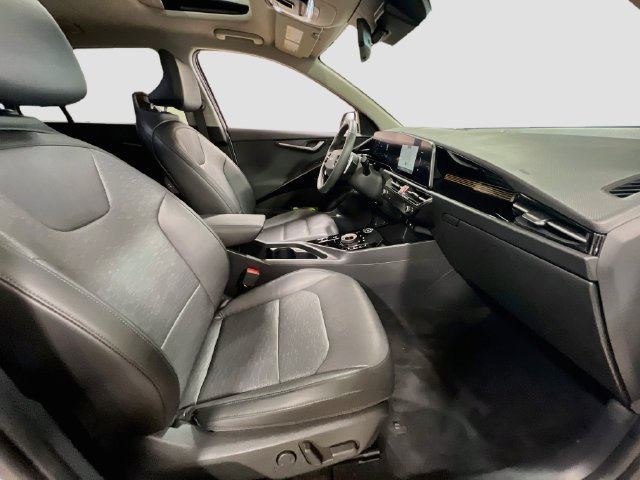 Certified 2023 Kia Niro Wave FWD image 30