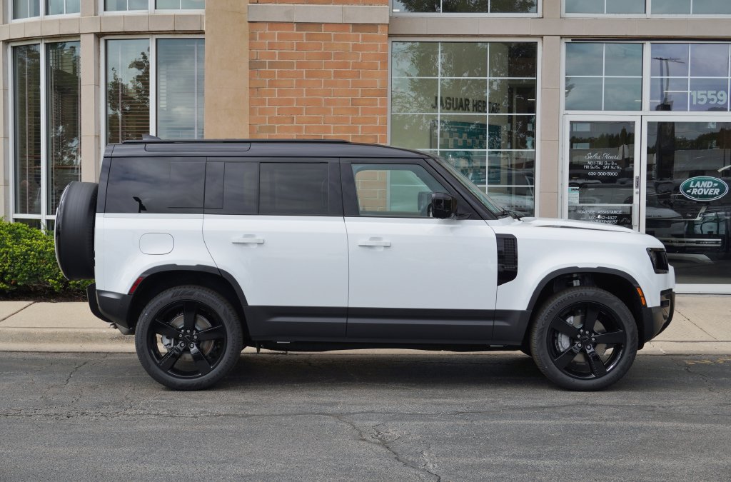 New 2026 Land Rover Defender 110 S AWD/4WD image 7