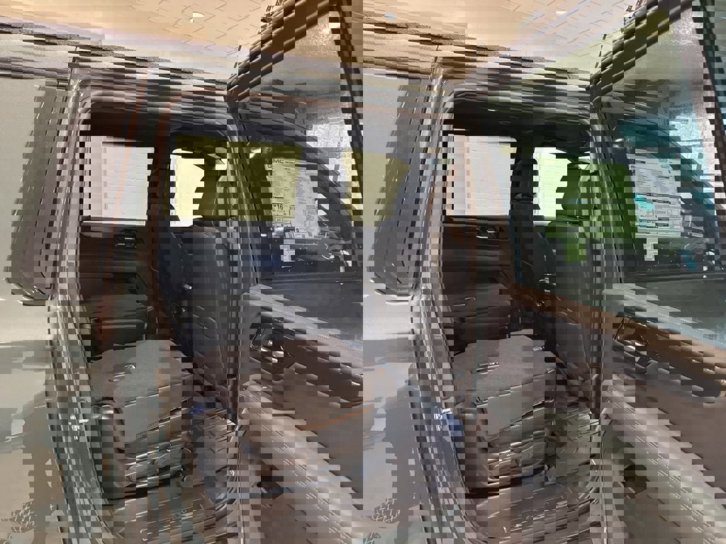 New 2026 GMC Yukon XL AT4 w/ LPO, Floor Liner Package image 15