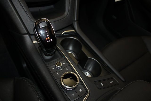 New 2025 Cadillac XT6 Luxury image 18