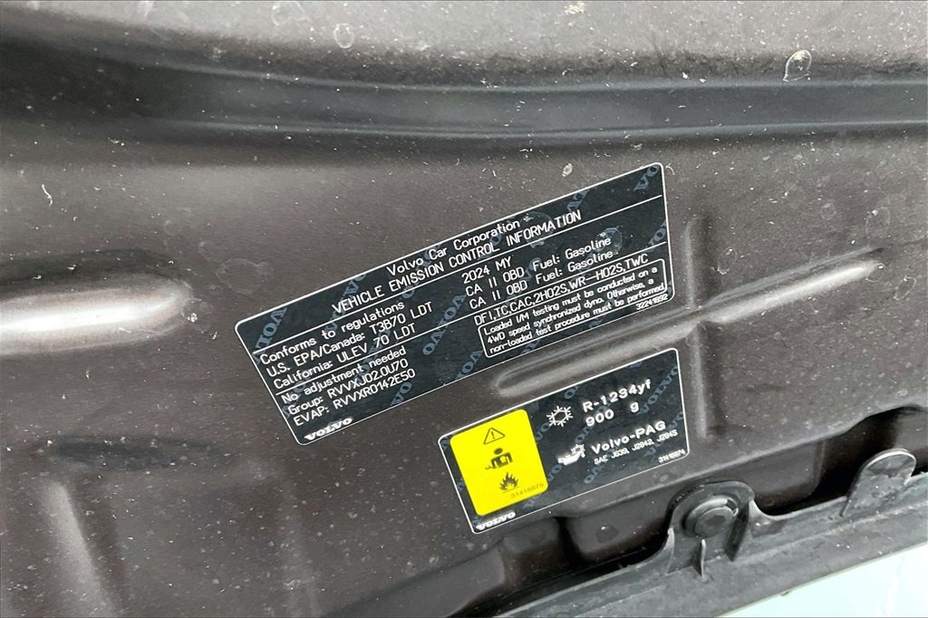 Used 2024 Volvo XC90 B5 Plus w/ Protection Package image 32