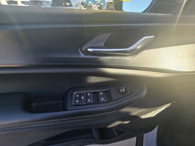 Used 2025 Jeep Grand Cherokee Altitude AWD/4WD image 15