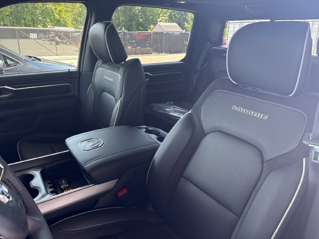 New 2026 RAM 1500 Laramie w/ Night Edition AWD/4WD image 21