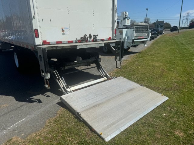 Used 2022 Ford F750 2WD Regular Cab Super Duty image 9