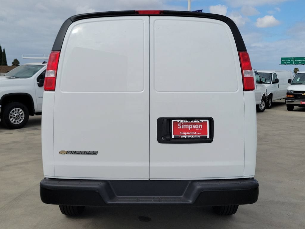 New 2026 Chevrolet Express 2500 w/ Driver Convenience Package RWD image 17