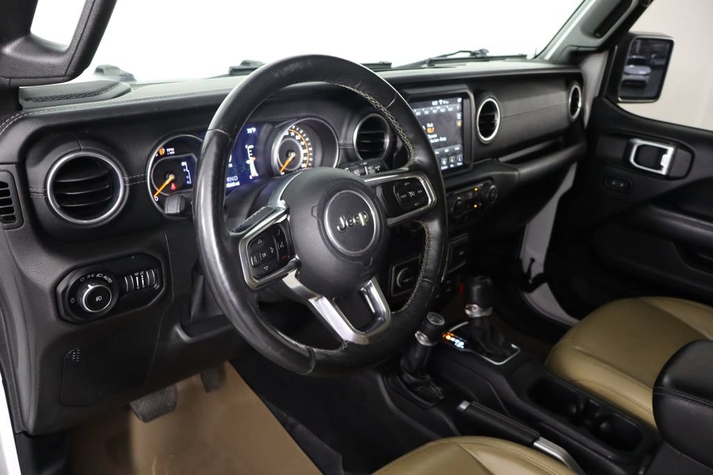 Used 2018 Jeep Wrangler Unlimited Sahara AWD/4WD image 24