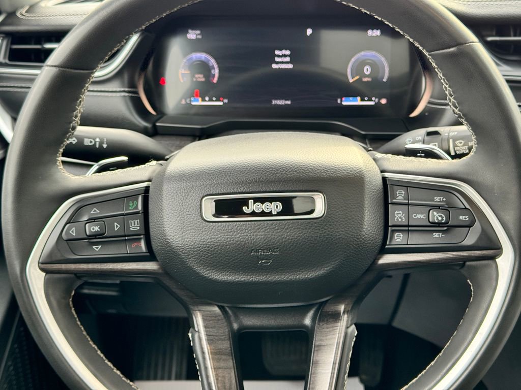 Used 2023 Jeep Grand Cherokee L Limited image 20