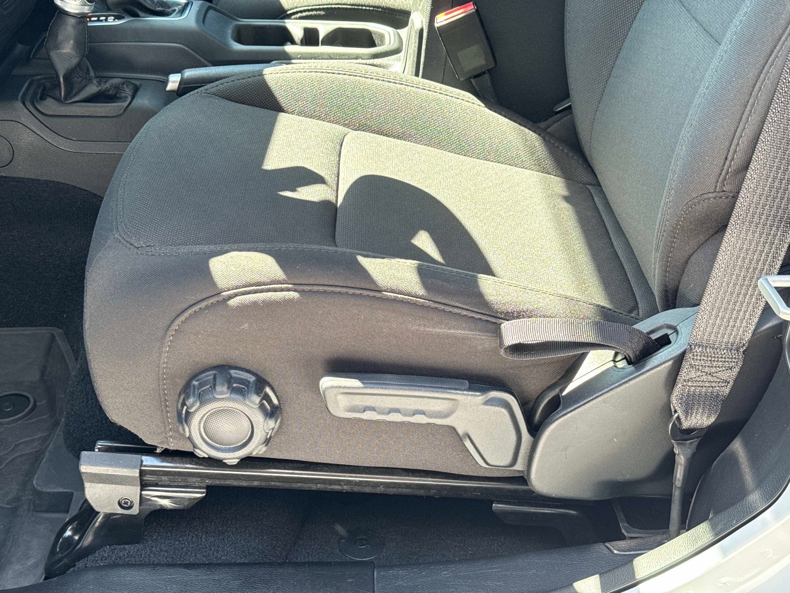 Used 2023 Jeep Wrangler Sport image 14