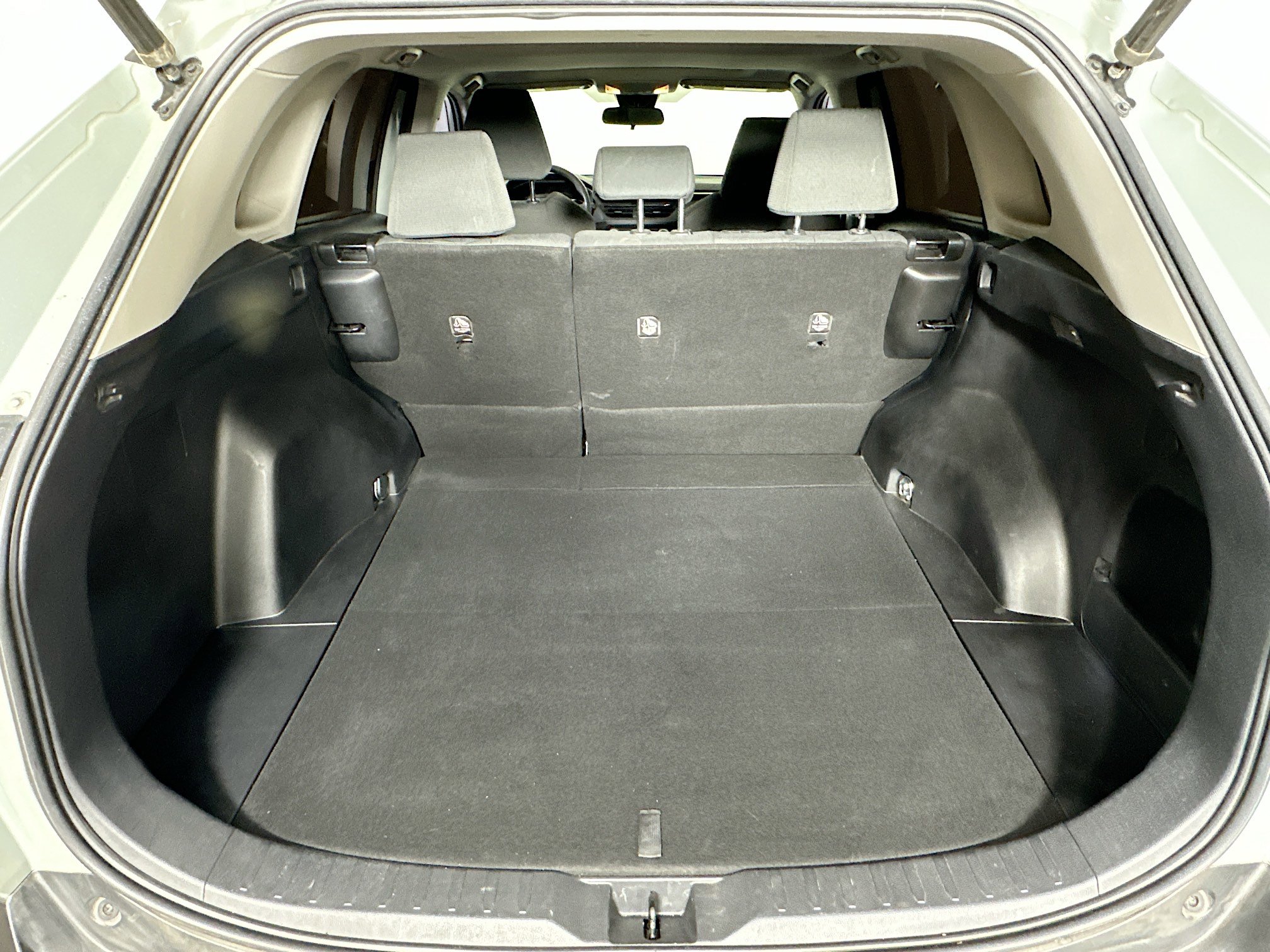 Used 2021 Toyota RAV4 XLE w/ Convenience Package image 27