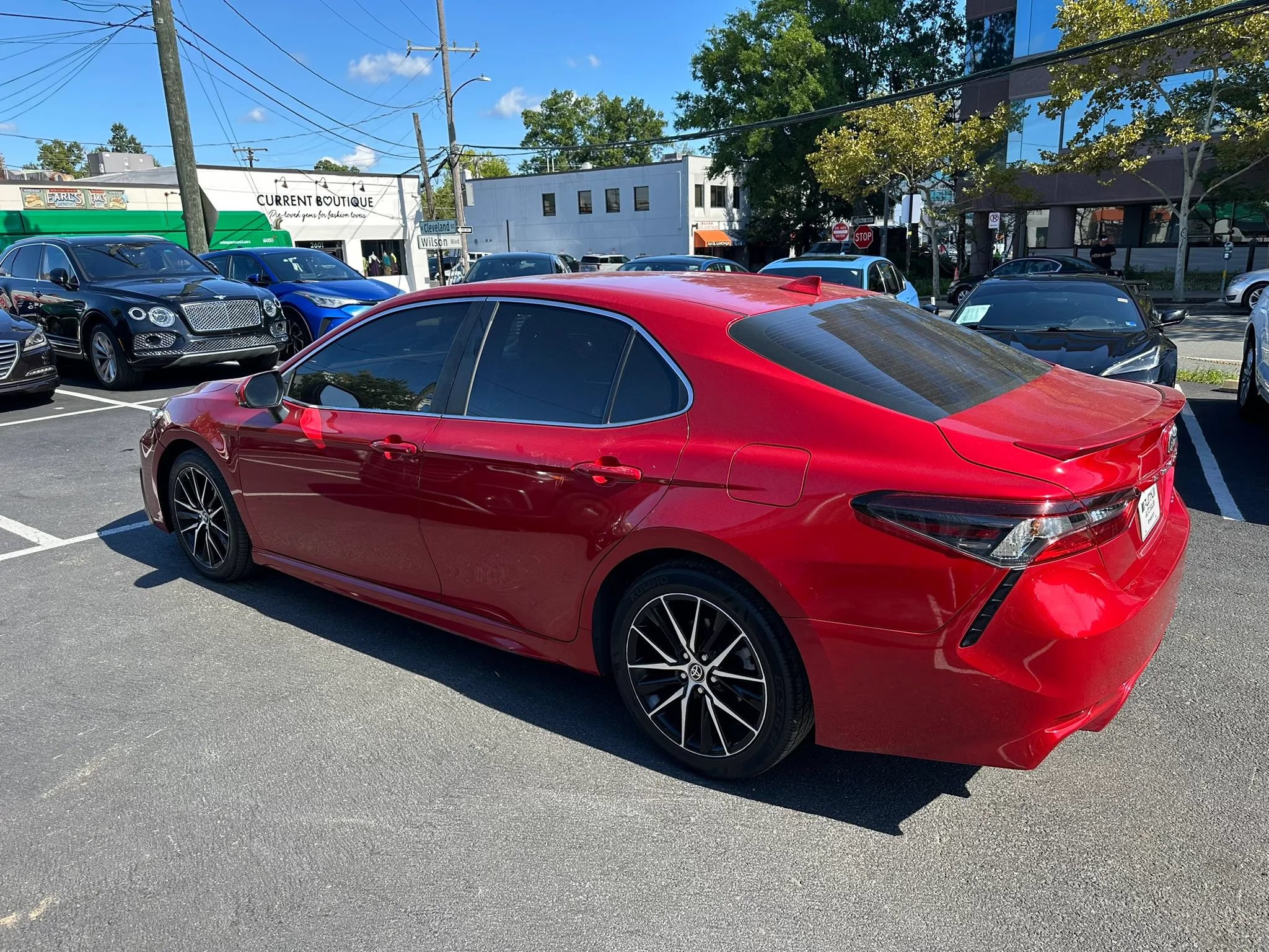 Used 2021 Toyota Camry SE FWD image 8