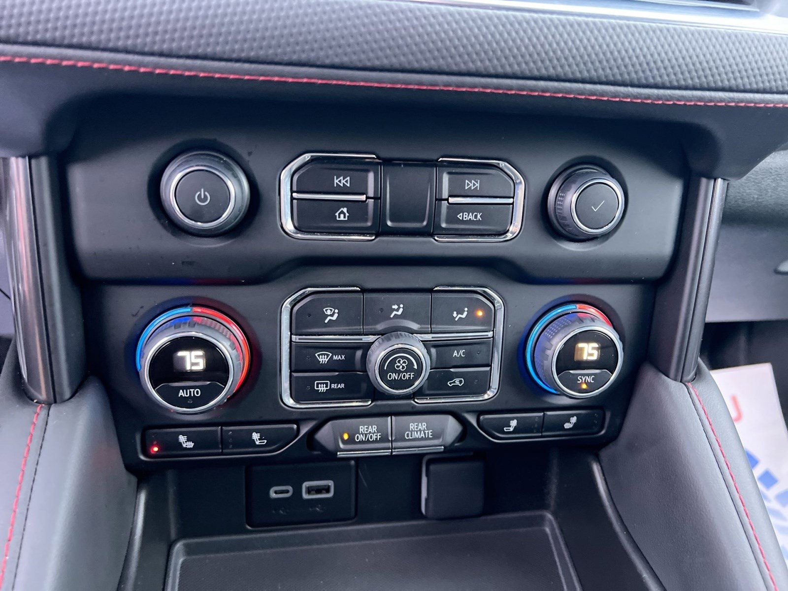 Used 2024 Chevrolet Tahoe RST w/ Luxury Package image 20