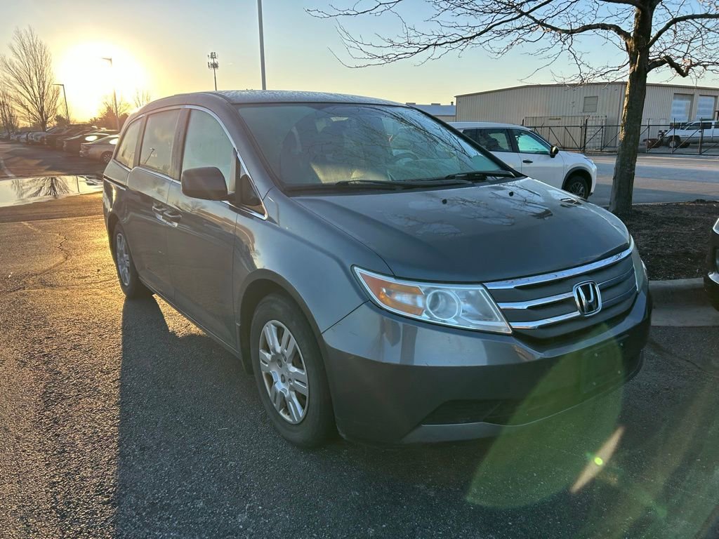 Used 2011 Honda Odyssey LX image 1