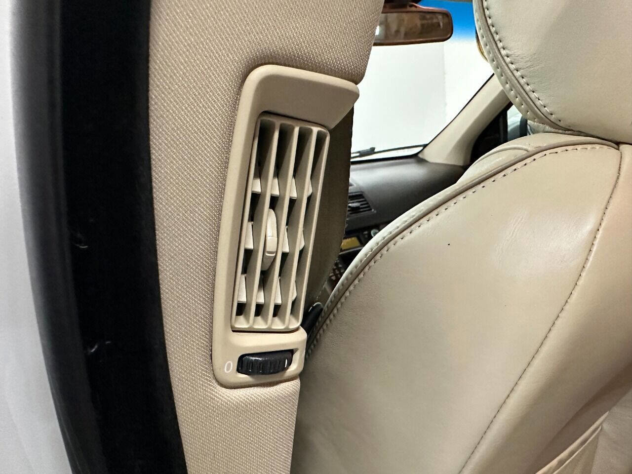 Used 2013 Volvo XC90 3.2 image 23