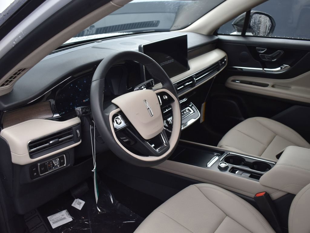New 2025 Lincoln Corsair Grand Touring w/ Equipment Group 301A image 8