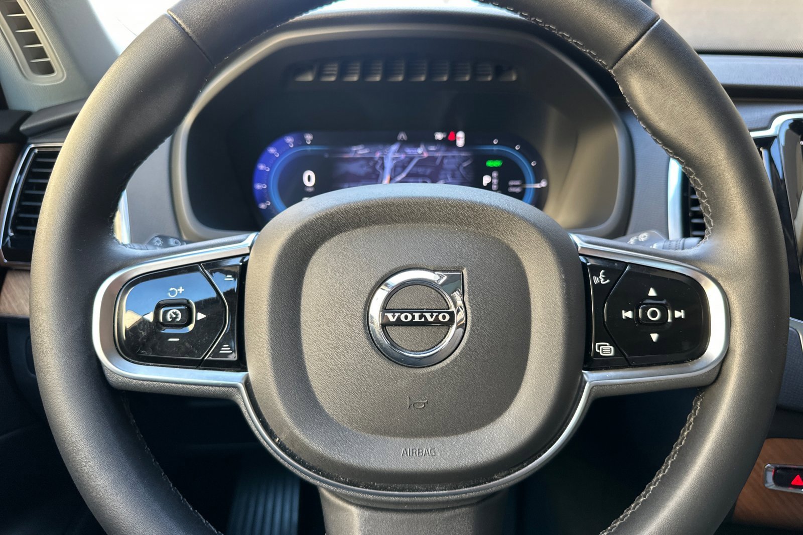 Used 2023 Volvo XC90 T8 Plus w/ Protection Package Premier image 27