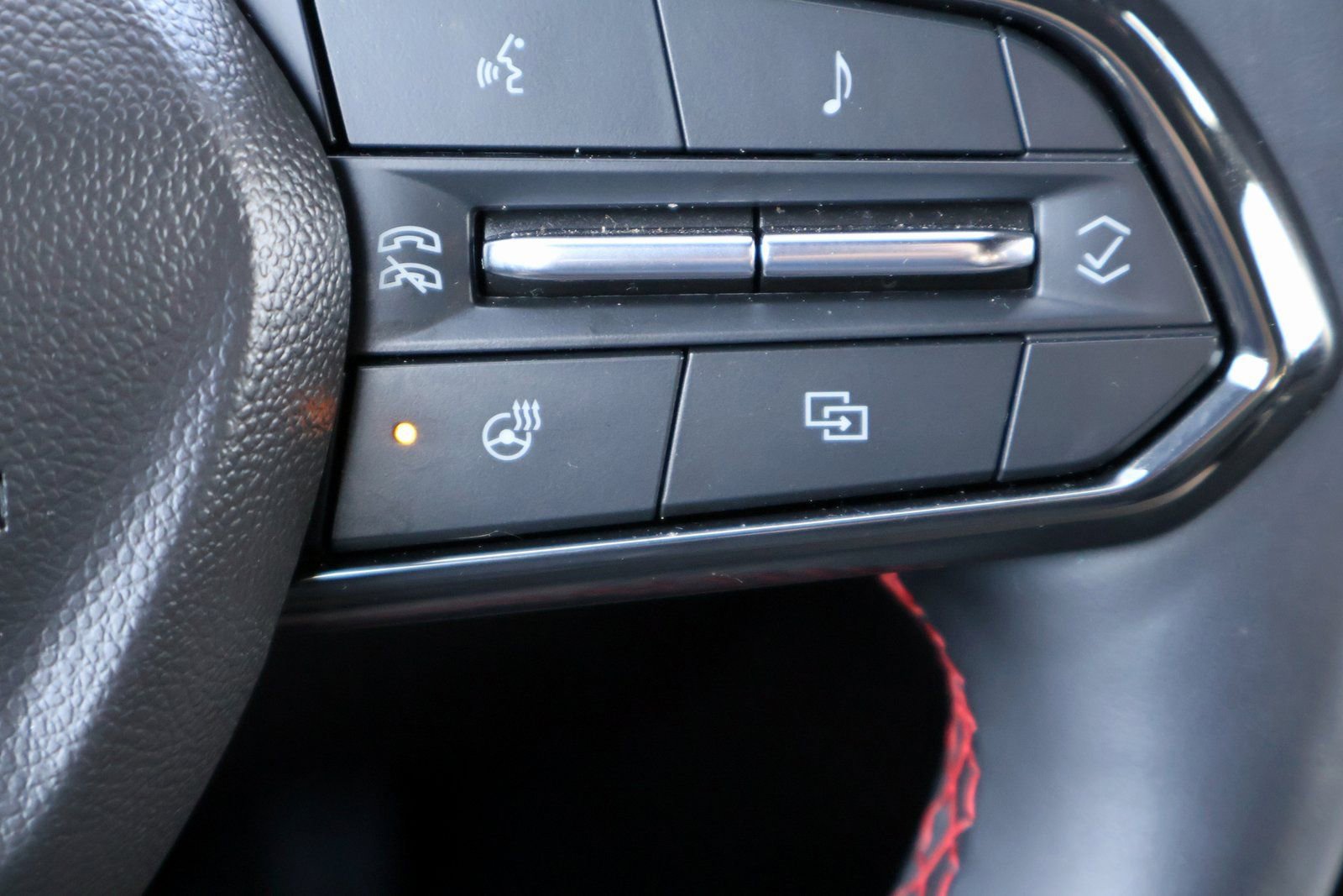 Used 2024 Chevrolet Traverse RS w/ LPO, Floor Liner Package image 37