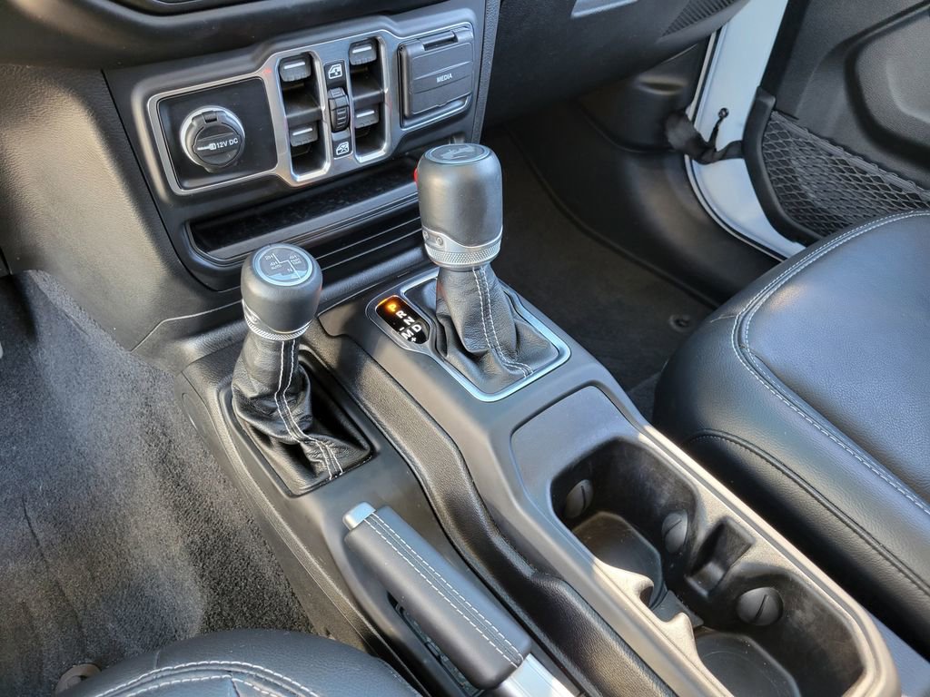 Used 2023 Jeep Wrangler Unlimited Sahara image 14