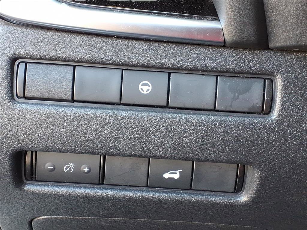 Used 2023 Nissan Rogue SL w/ SL Premium Package image 17