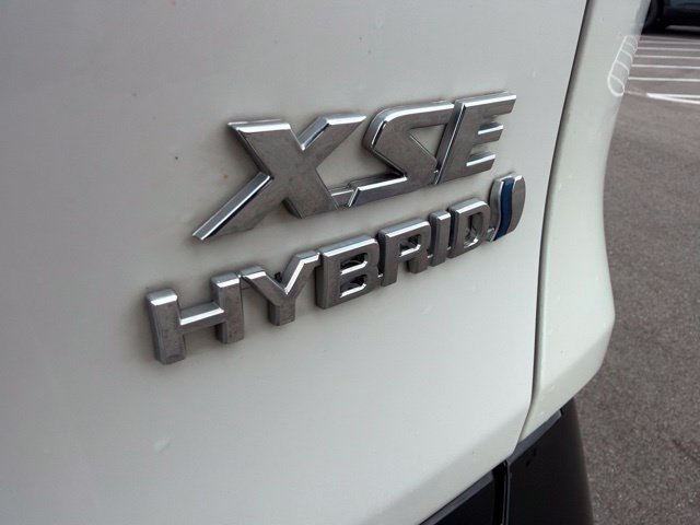 Used 2021 Toyota RAV4 XSE AWD/4WD image 10