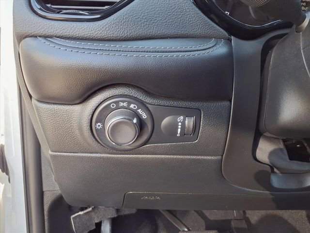 Used 2023 Dodge Durango SXT image 14