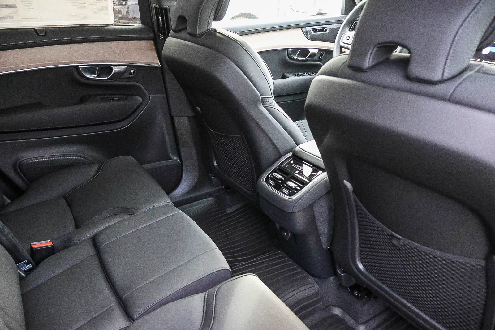 New 2027 Volvo XC90 B6 Plus AWD/4WD image 18