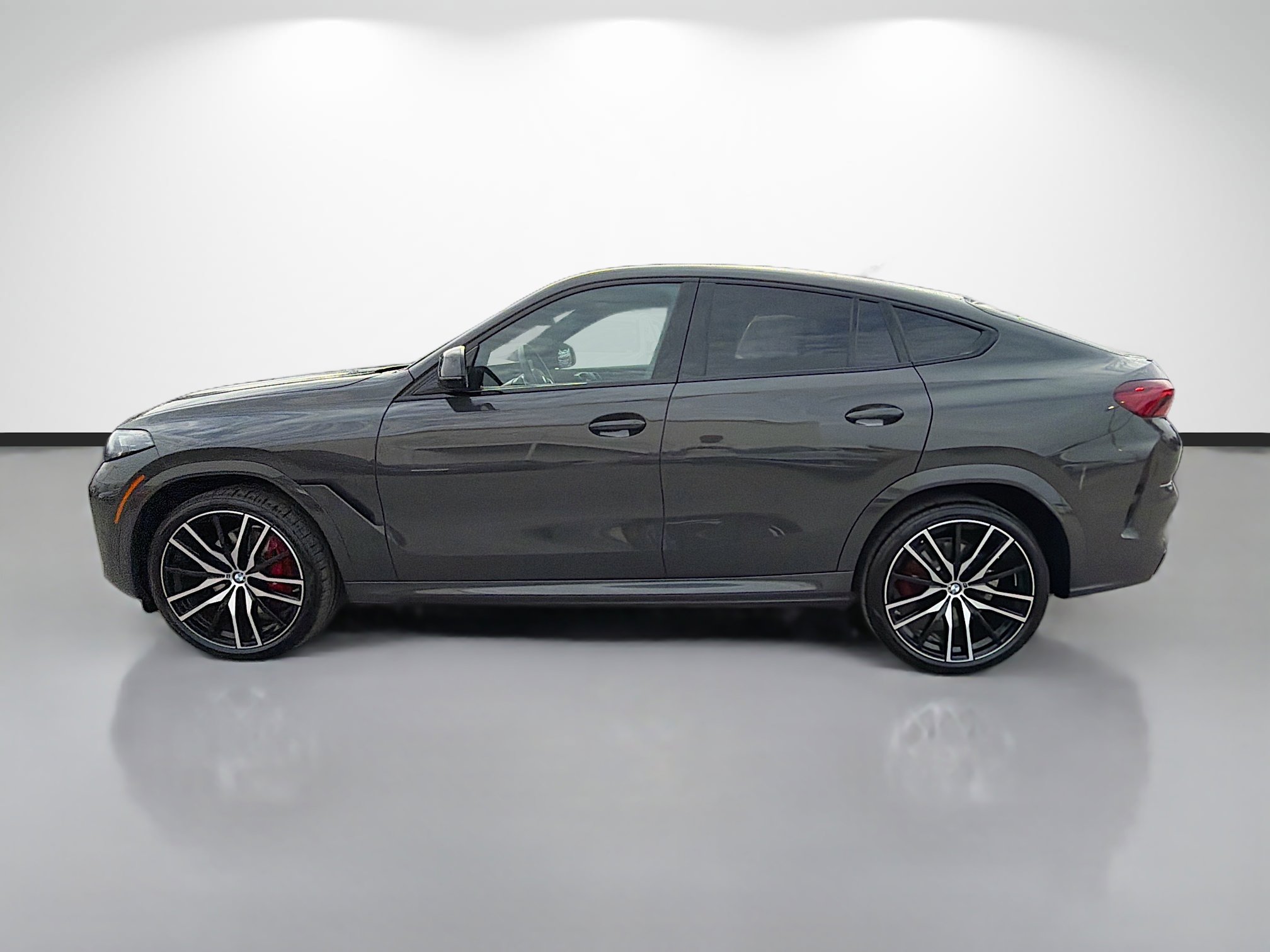 Used 2026 BMW X6 xDrive40i w/ Executive Package AWD/4WD image 6
