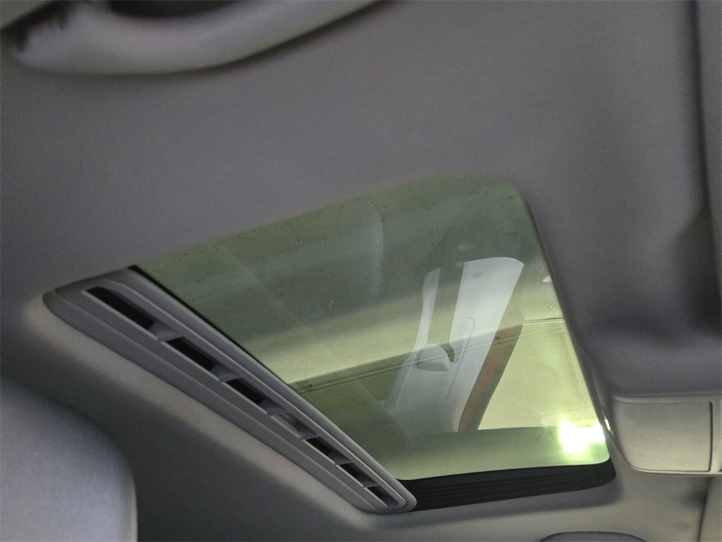 Used 2022 Volkswagen Passat 2.0T SE image 17