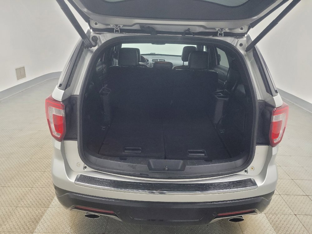 Used 2018 Ford Explorer XLT w/ Equipment Group 202A image 29