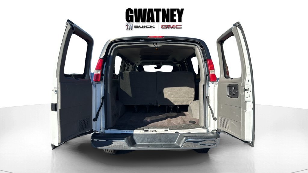 Used 2019 Chevrolet Express 3500 LT w/ LT Preferred Equipment Group RWD image 5