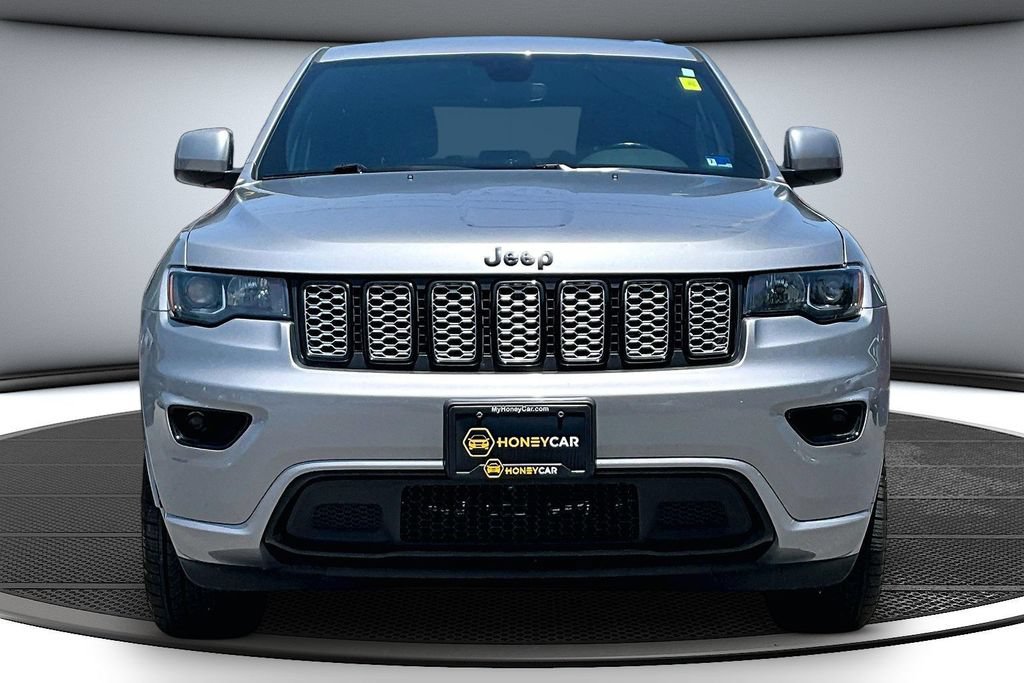 Used 2020 Jeep Grand Cherokee Altitude AWD/4WD image 2