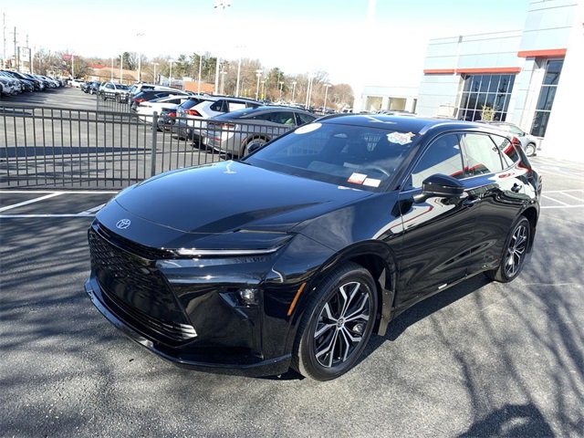 Used 2025 Toyota Crown Signia image 1