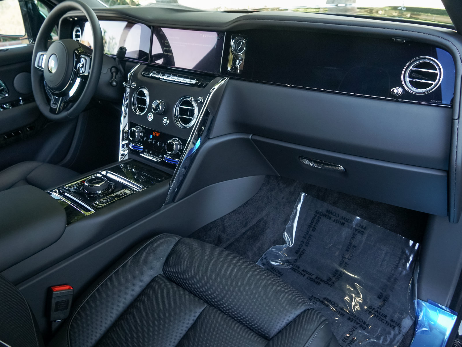 New 2027 Rolls-Royce Cullinan AWD/4WD image 2