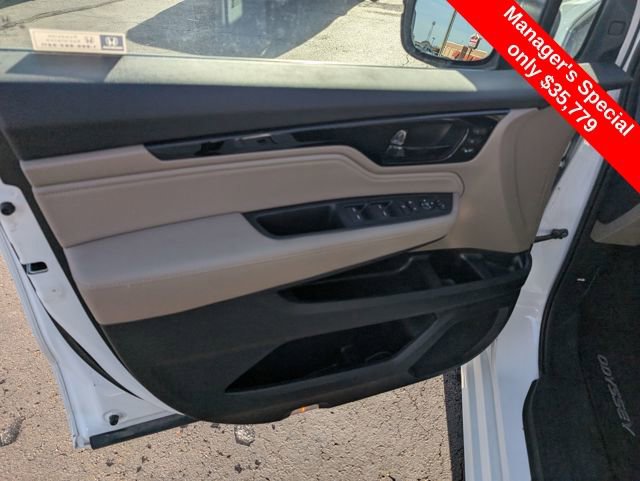 Used 2023 Honda Odyssey Touring image 13