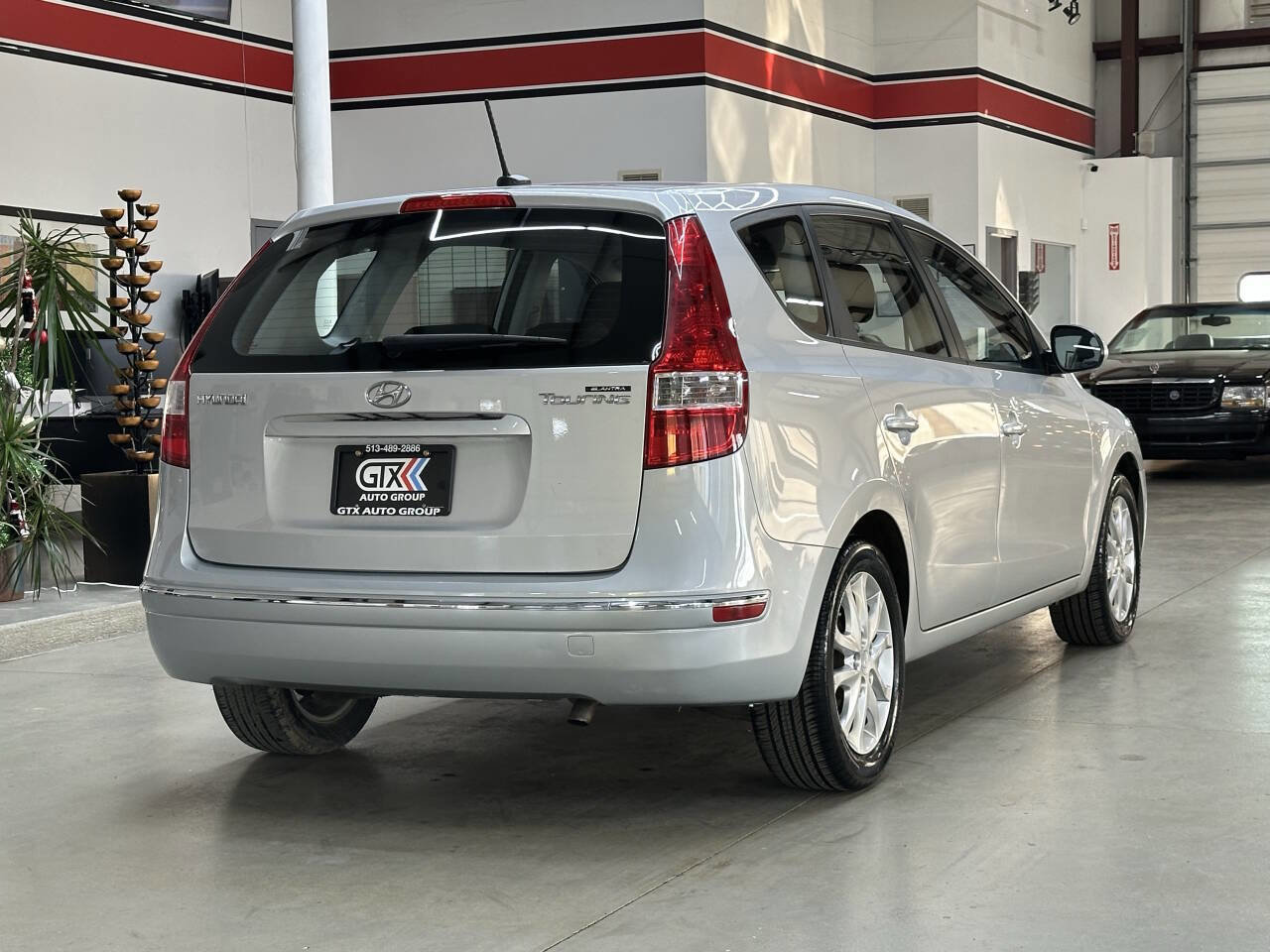 Used 2009 Hyundai Elantra image 2