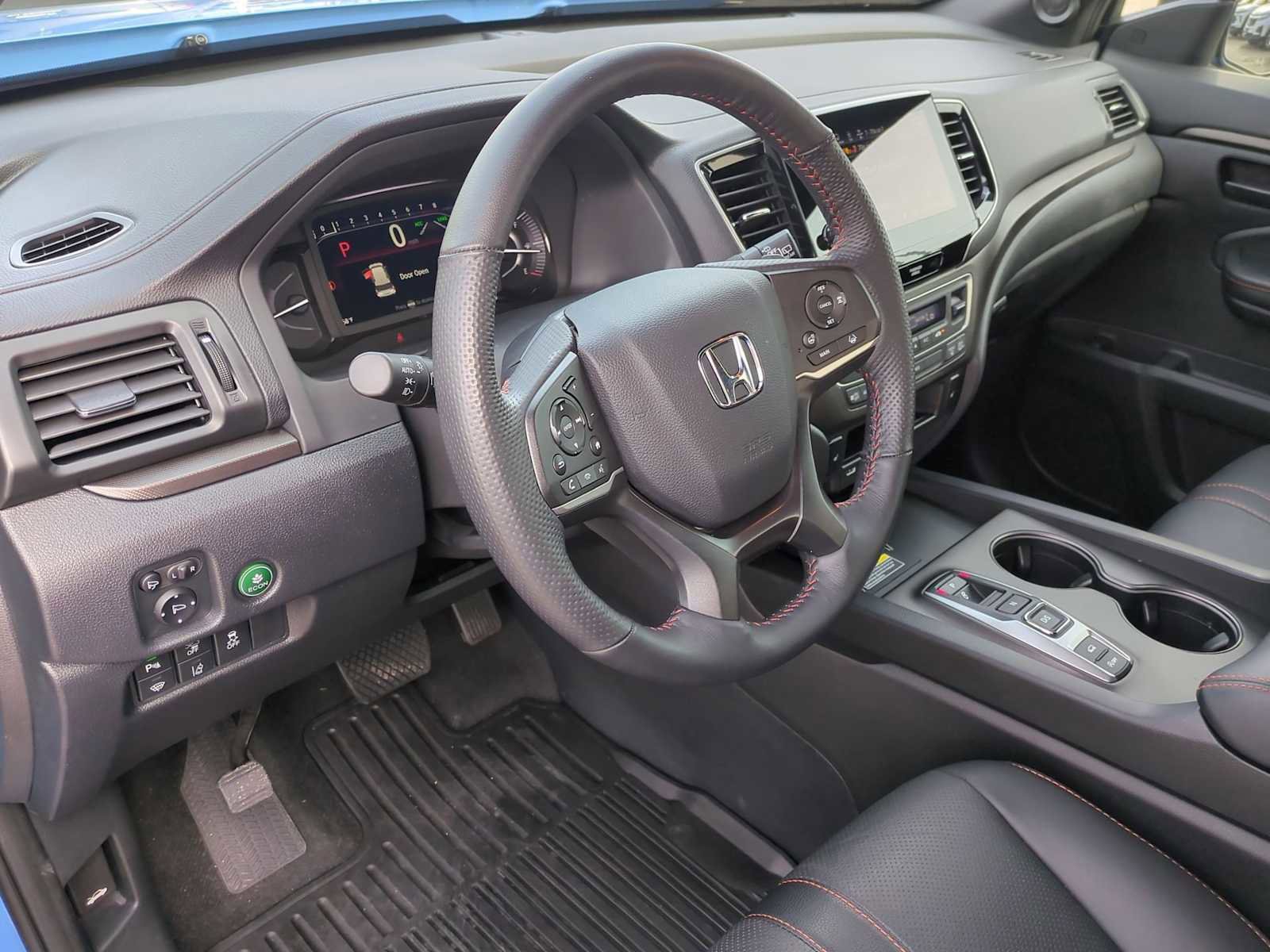 Used 2025 Honda Passport TrailSport image 10