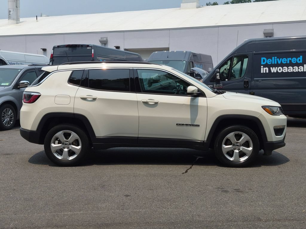 Certified 2019 Jeep Compass Latitude w/ Popular Equipment Group AWD/4WD image 2