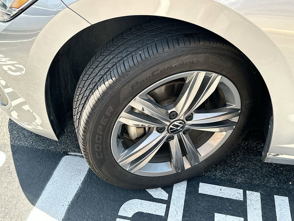 Used 2024 Volkswagen Jetta SE FWD image 24