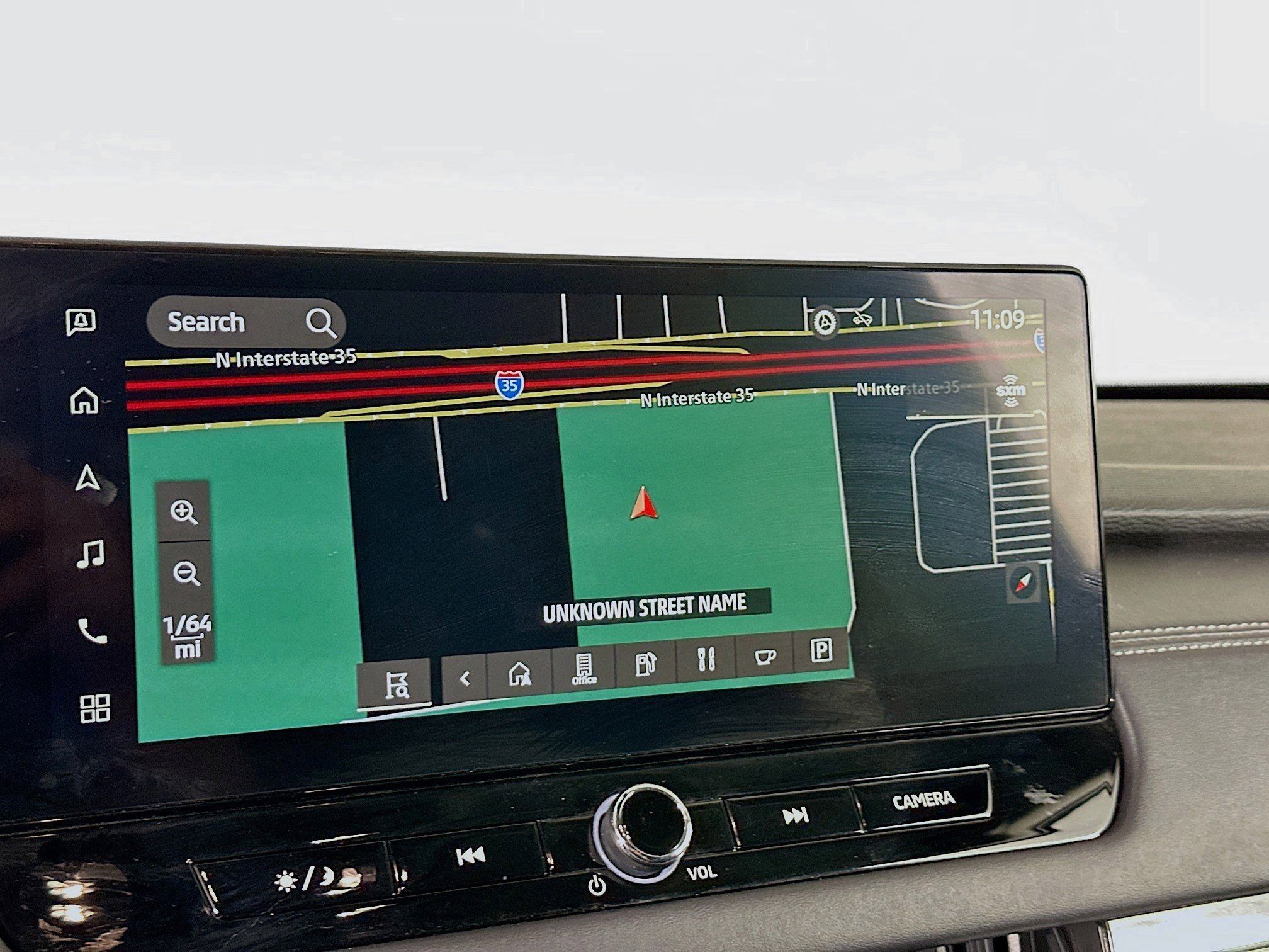 Used 2025 Mitsubishi Outlander SE image 22